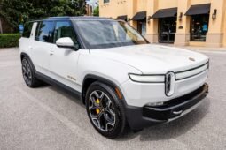 2023 Rivian R1S Quad-Motor