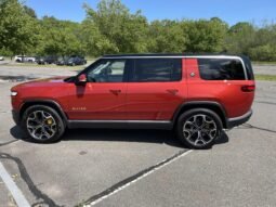 2023 Rivian R1S Adventure Quad-Motor