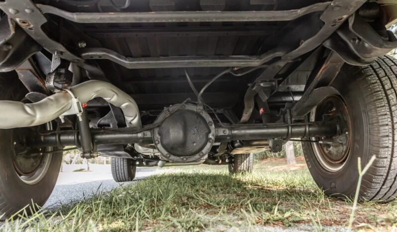 
								1987 GMC R1500 Sierra Classic full									