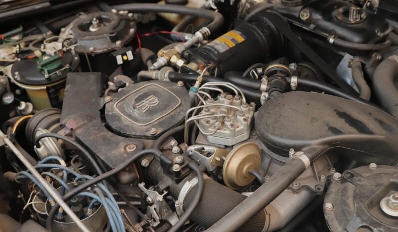 
								1986 Rolls-Royce Corniche II full									