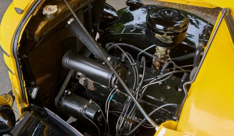 
								1940 International Harvester D-2 full									