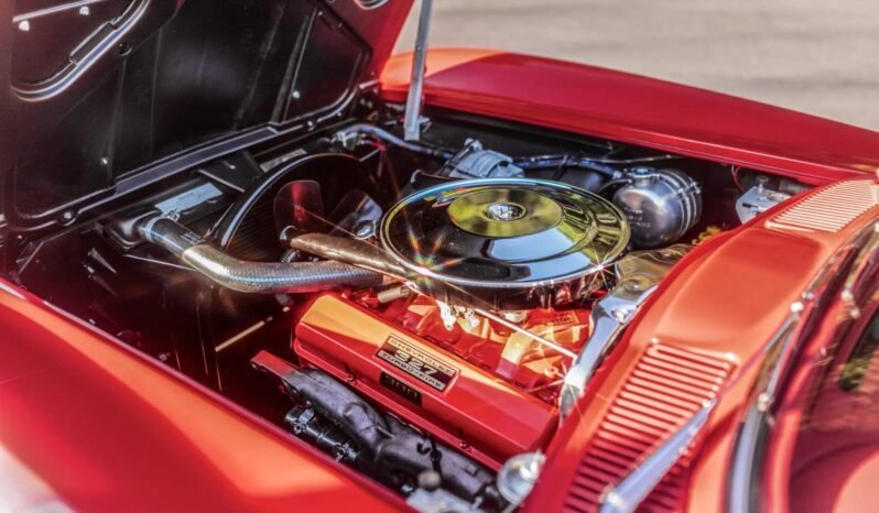 
								1963 Chevrolet Corvette Split-Window V8 full									