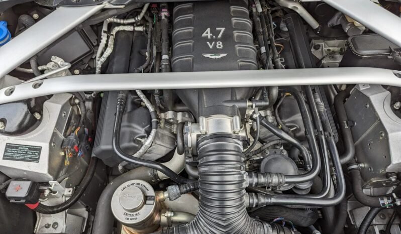 
								2015 Aston Martin Vantage GT full									