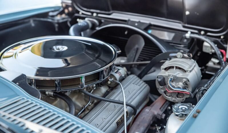 
								1963 Chevrolet Corvette Split-Window 4-Speed full									