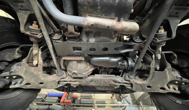 
								1988 Nissan Pathfinder SE V6 full									