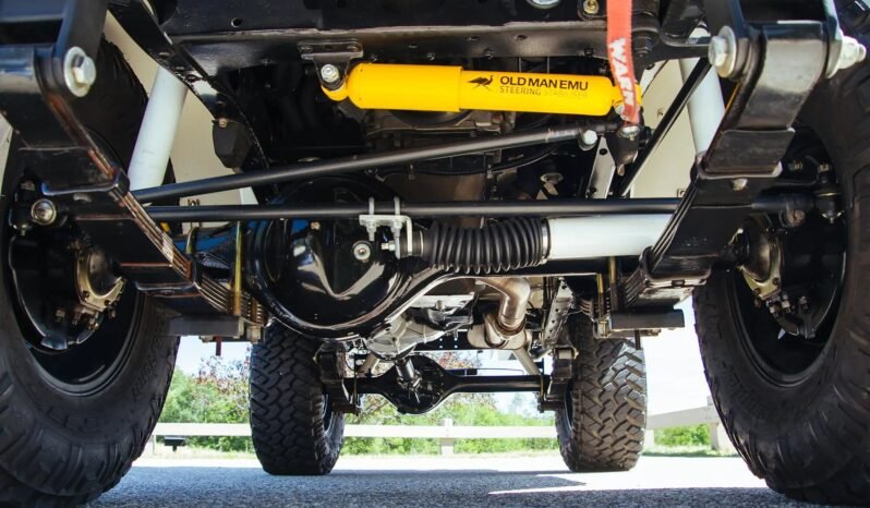 
								1970 Toyota Land Cruiser FJ40 full									