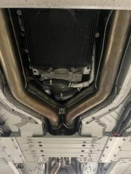 
										2019 Aston Martin DB11 AMR V12 full									