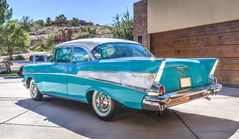 
								1957 Chevrolet Bel Air V8 2-Door full									