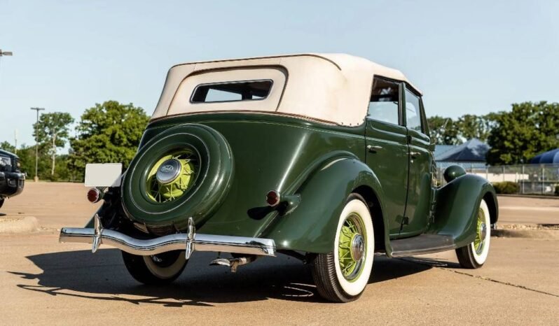 
								1935 Ford Deluxe Convertible full									
