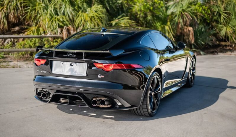 
								2017 Jaguar F-Type SVR 5.0 V8 full									