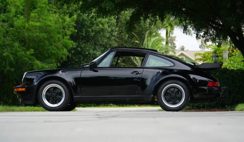 
								1987 Porsche 911 Turbo full									