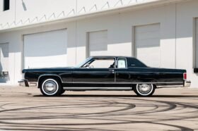 1977 Lincoln Continental Mark V Town