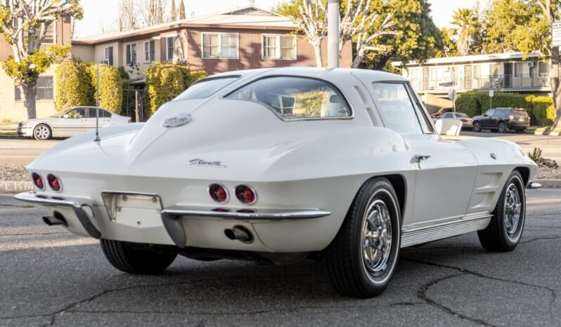 
								1963 Chevrolet Corvette Split-Window White full									
