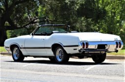 
										1970 Oldsmobile 442 W30 Convertible V8 full									