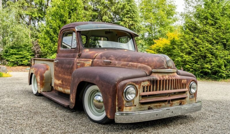 
								1950 International Harvester L-112 full									