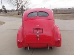 1941 Ford Deluxe Tudor Sedan
