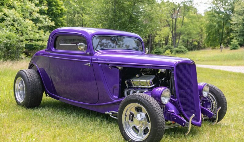 
								1933 Ford 3-Window Coupe full									