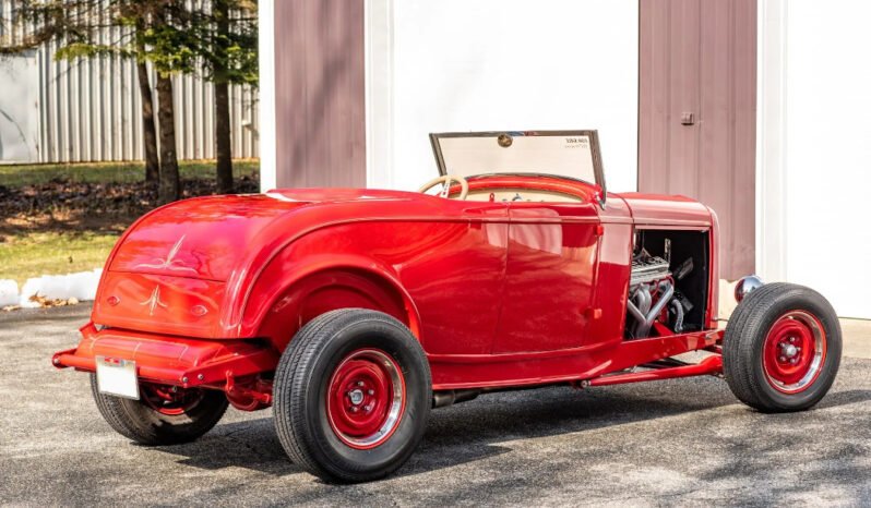 
								1932 Ford Highboy Roadster V8 full									