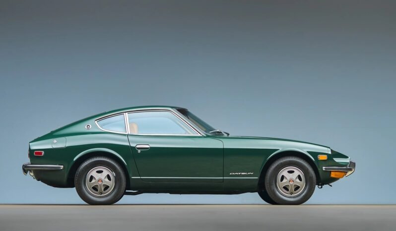 
								1971 Datsun 240Z Racing Green full									
