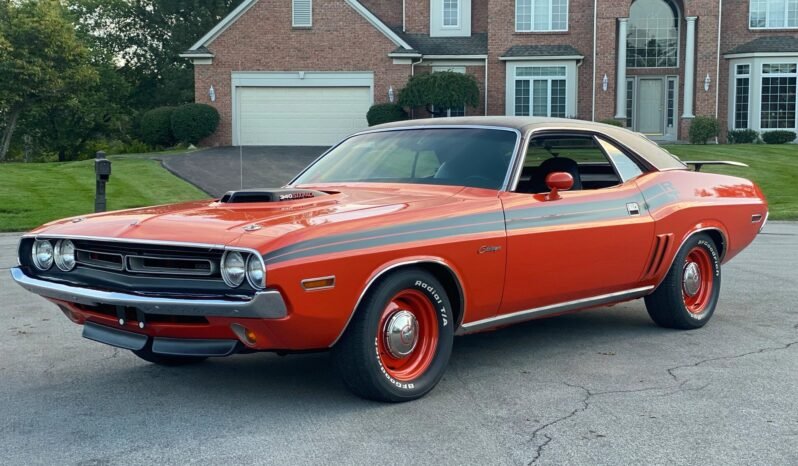 
								1971 Dodge Challenger R/T V8 full									