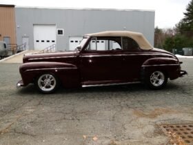 1947 Ford Super Deluxe