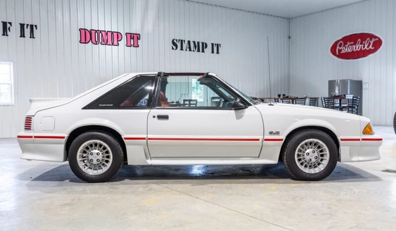 
								1987 Ford Mustang GT 5.0 full									