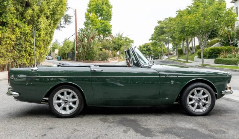 
								1967 Sunbeam Tiger full									
