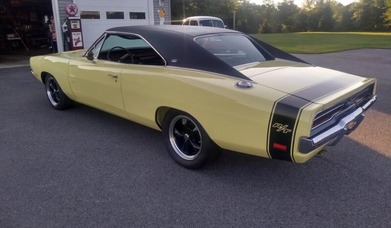 
								1969 Dodge Charger R/T full									