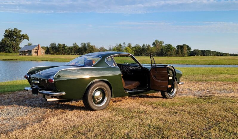 
								1969 Volvo 1800S full									