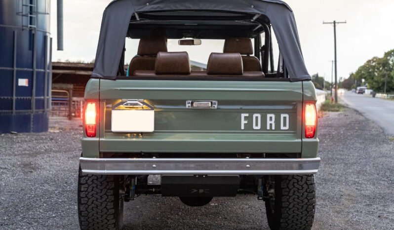 
								1976 Ford Bronco Coyote V8 full									