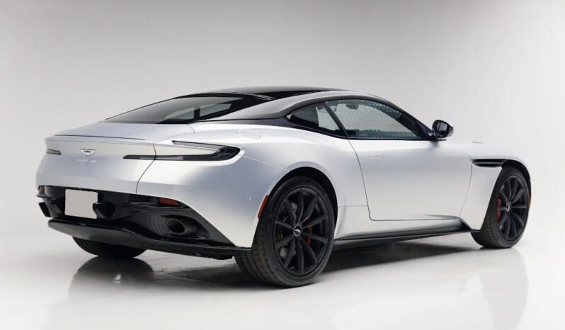 
								2019 Aston Martin DB11 AMR V12 full									