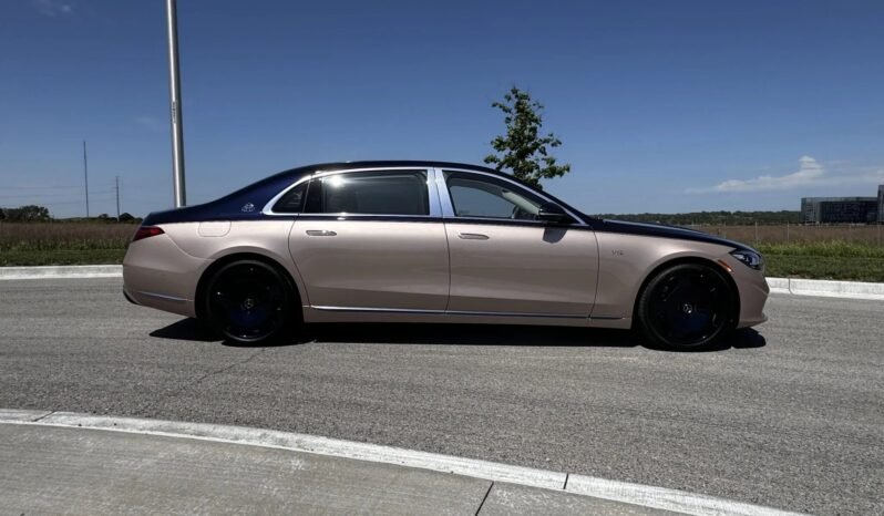 
								2023 Mercedes-Maybach S680 4MATIC full									