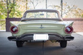 1957 Ford Thunderbird E-Code V8