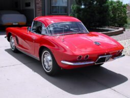 
										1962 Chevrolet Corvette Fuel-Injected V8 full									