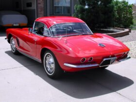 1962 Chevrolet Corvette Fuel-Injected V8