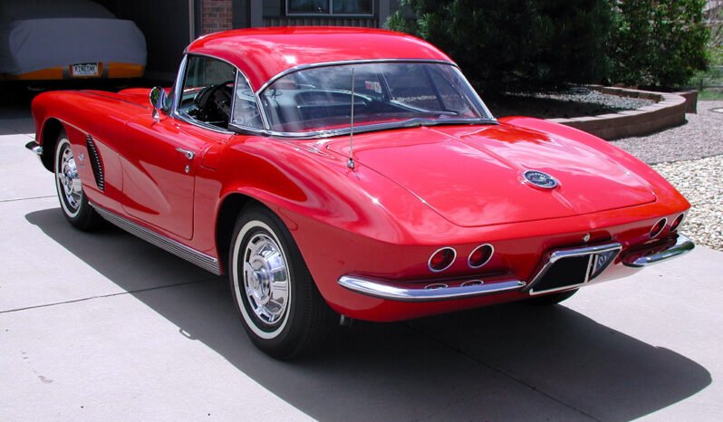 
								1962 Chevrolet Corvette Fuel-Injected V8 full									