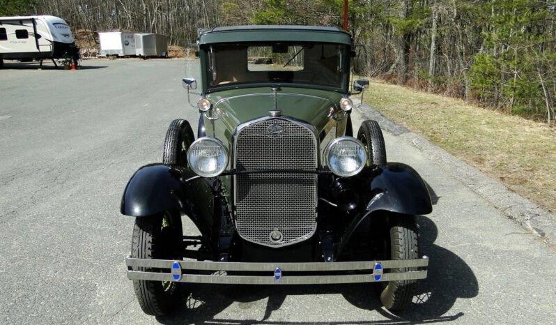 
								1931 Ford Model A Deluxe full									
