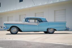 1957 Ford Fairlane 500 Skyliner