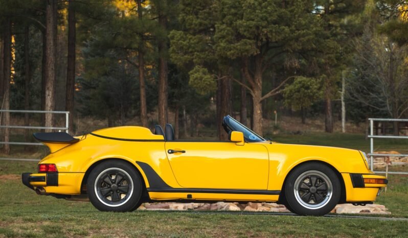 
								1989 Porsche 911 Speedster full									