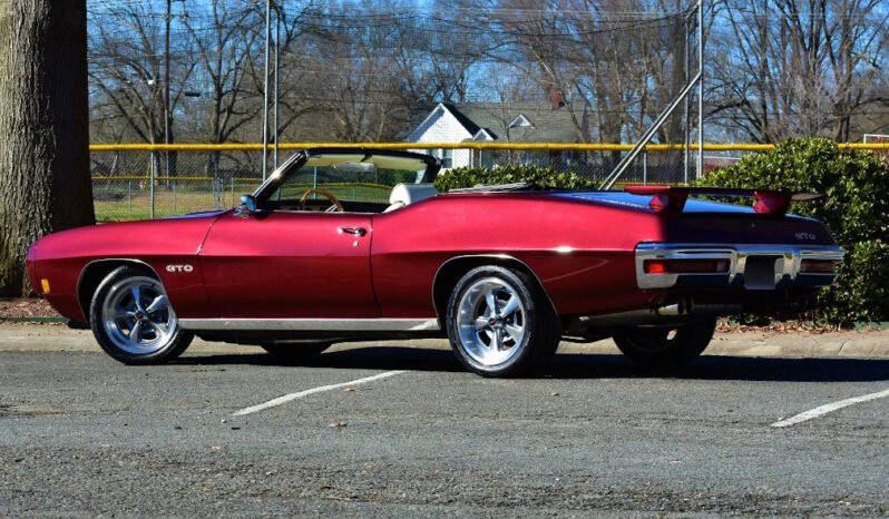 
								1970 Pontiac GTO Metallic Red full									