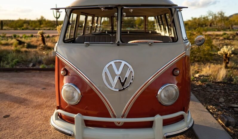 
								1960 Volkswagen Type 2 Deluxe Bus full									