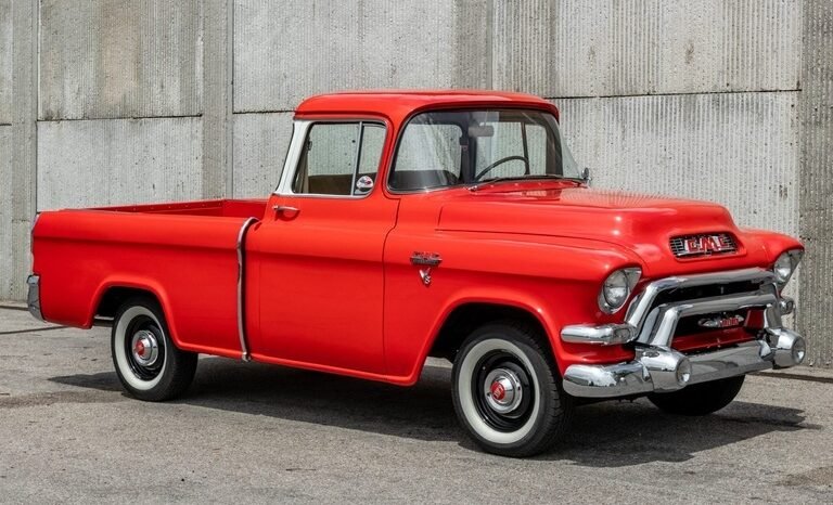 
								1956 GMC Suburban Carrier full									