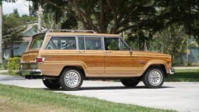 1983 Jeep Wagoneer Limited V8