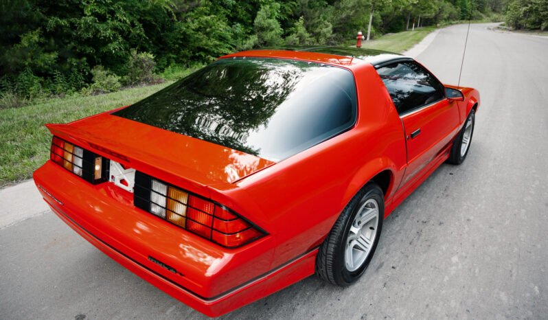 
								1988 Chevrolet Camaro IROC-Z V8 full									