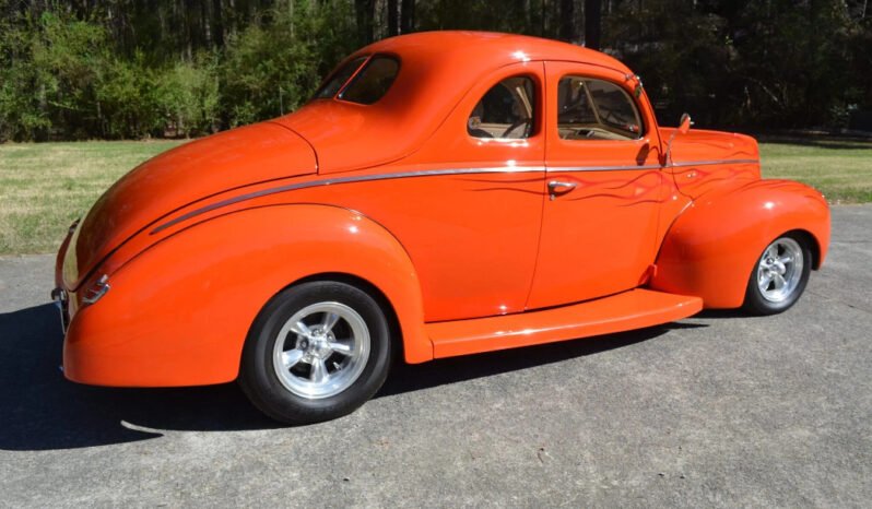 
								1940 Ford Deluxe Coupe 3-Speed full									