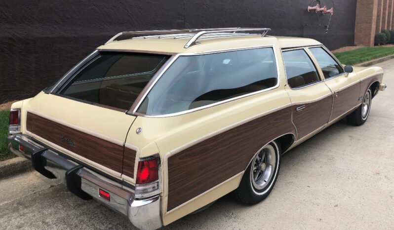 
								1973 Pontiac Grand Safari Wagon V8 full									