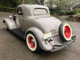 1933 Ford Deluxe 3-Window Coupe V8