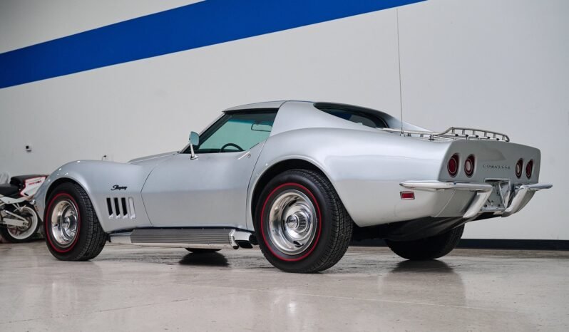 
								1969 Chevrolet Corvette Silver full									