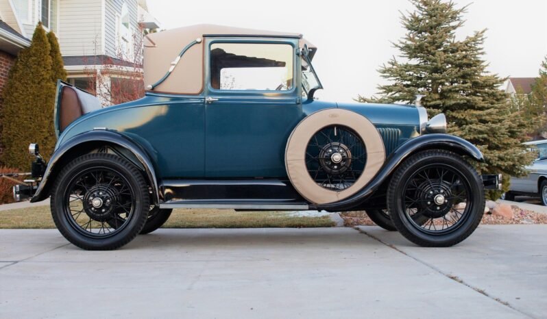 
								1928 Ford Model A Sport Coupe full									