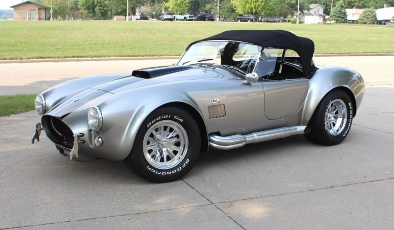 
								1965 Superformance Shelby Cobra MKIII V8 full									